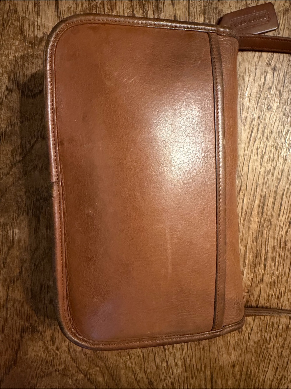 Coach British Tan Leather Turnlock Crossbody Clutch 9755 - Picture 3 of 16